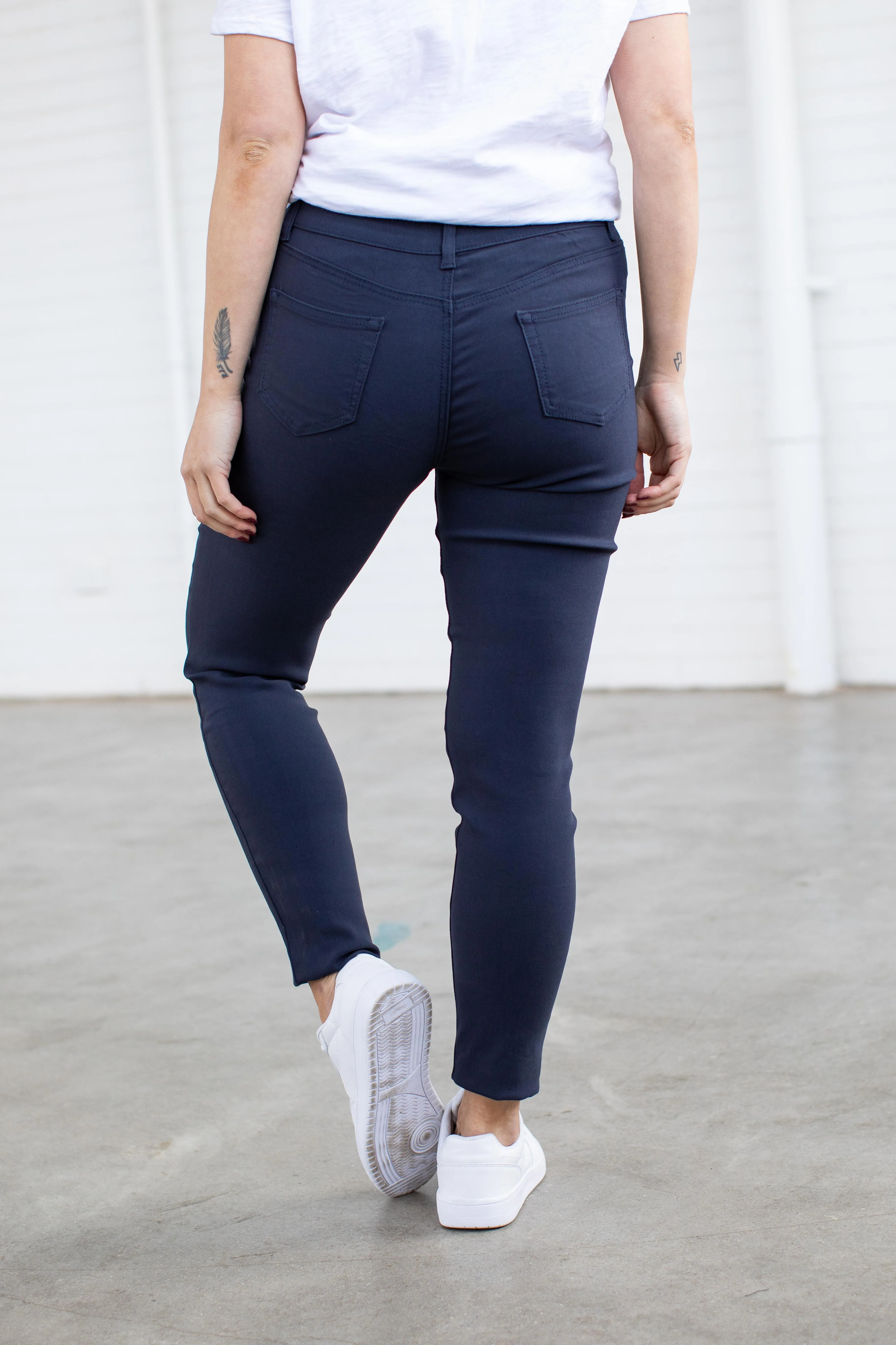 Austin Ultra Stretch Jean Pants in Navy