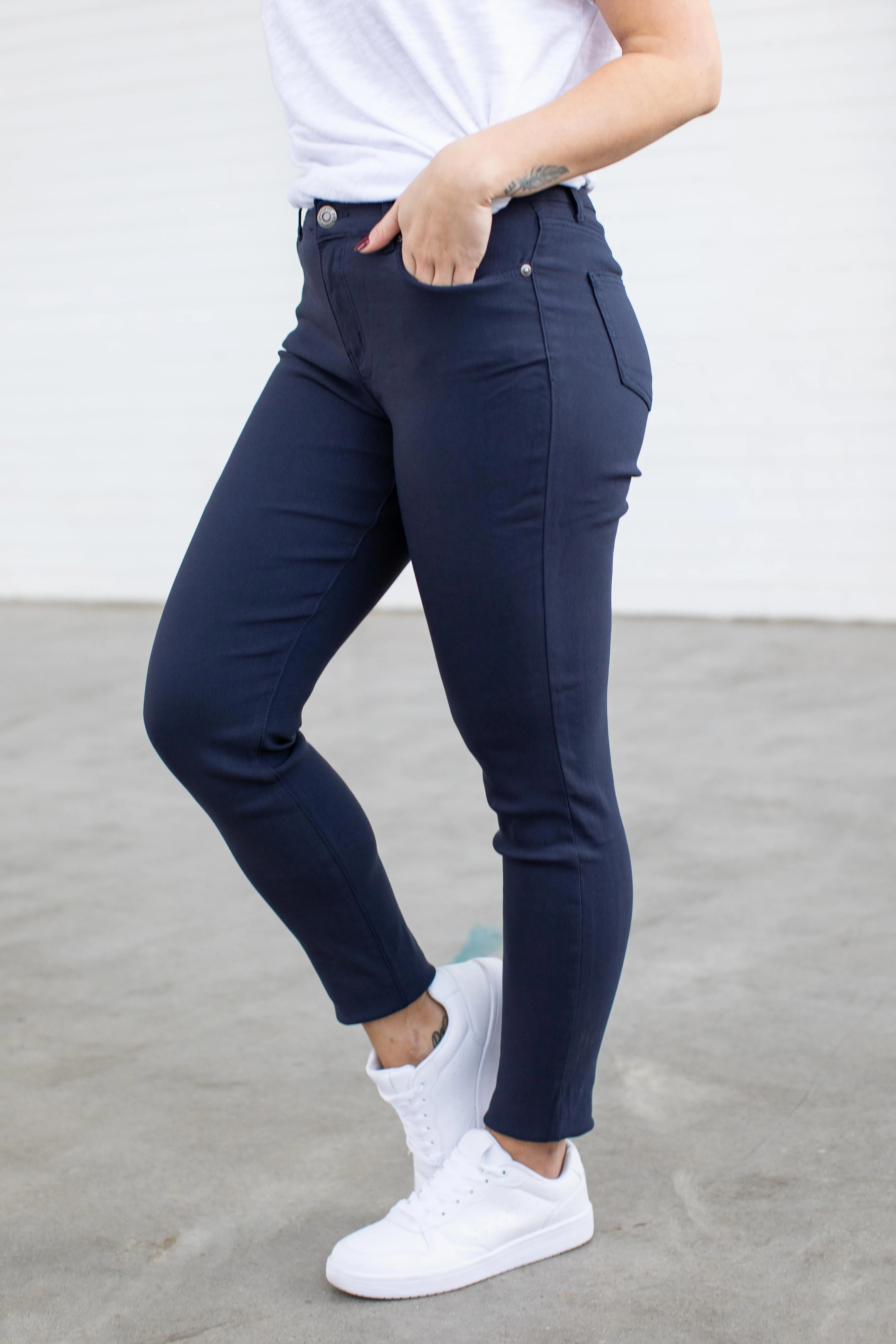 Austin Ultra Stretch Jean Pants in Navy