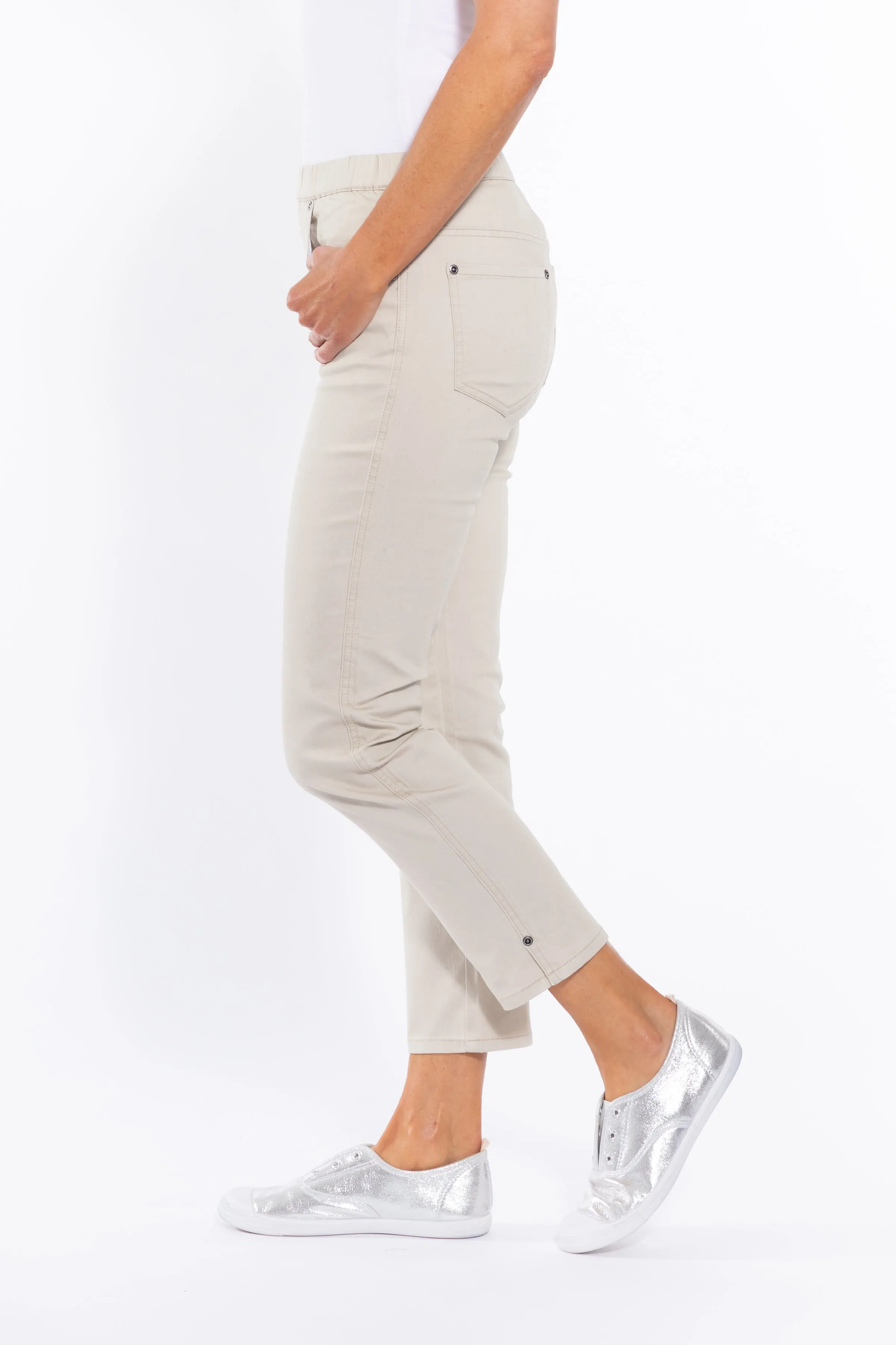 Cropped Jeans by Cafe Latte - Putty