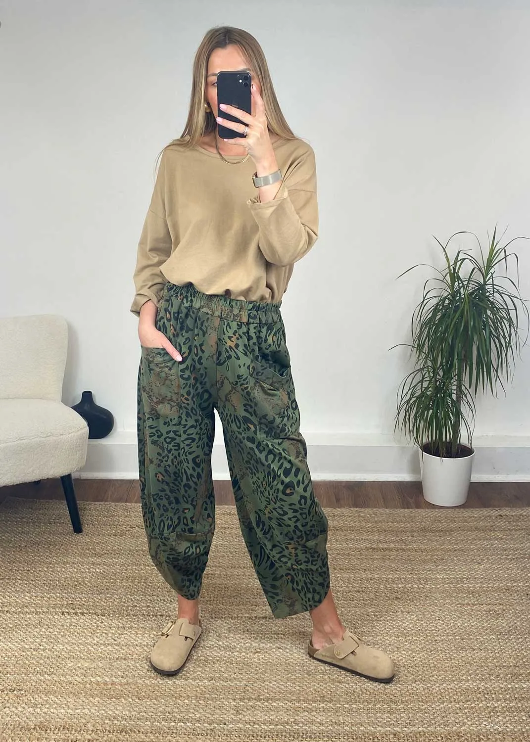 Jemima Pocket Cocoon Pants in Khaki