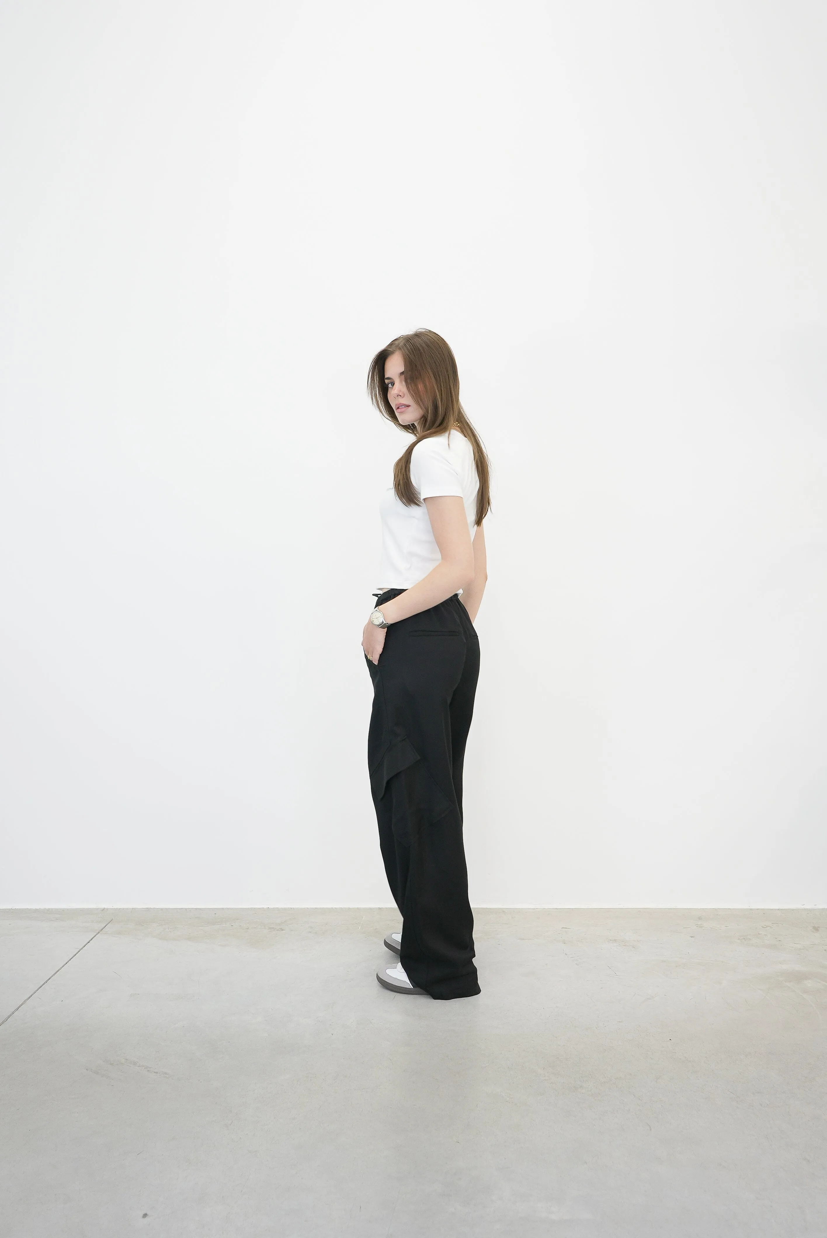 PIA TAILORED FLUID PANTS WITH POCKETS