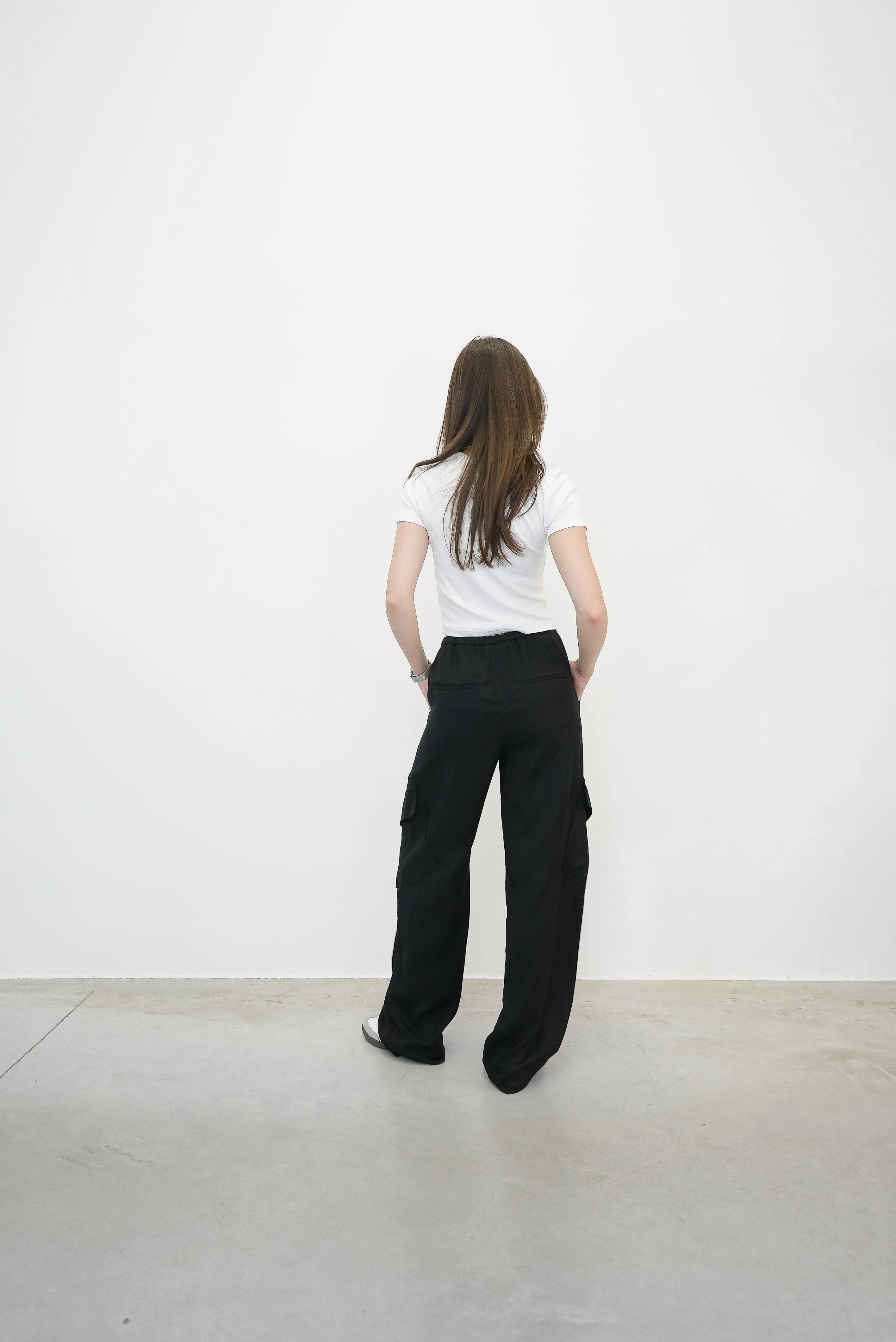 PIA TAILORED FLUID PANTS WITH POCKETS