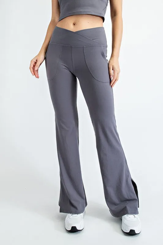 V WAIST FLARED YOGA PANTS WITH POCKETS